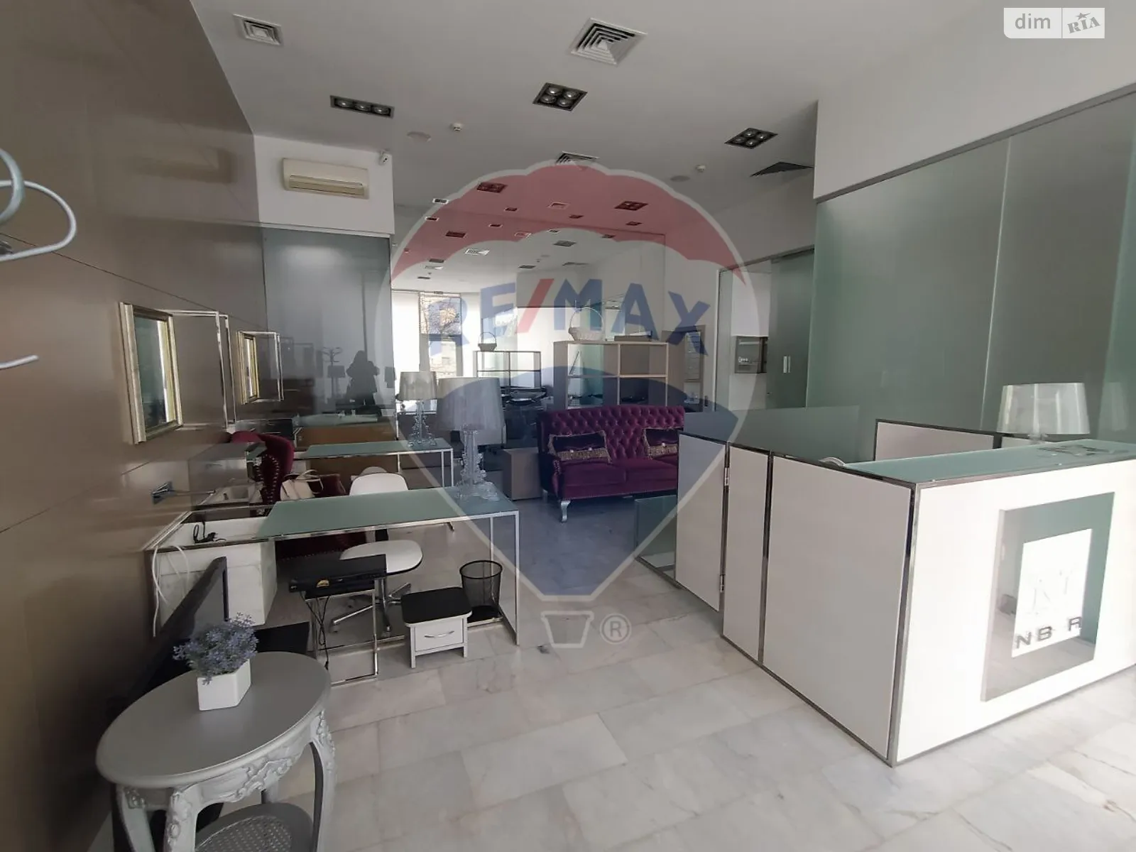 Сдается в аренду объект сферы услуг 70 кв. м в 17-этажном здании, цена: 90000 грн - фото 1