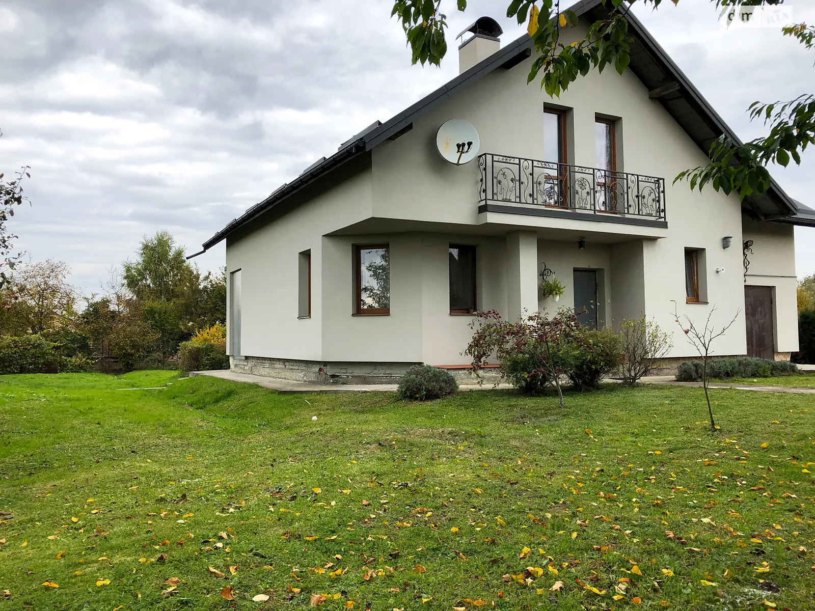 Здається в оренду будинок 2 поверховий 201 кв. м з мансардою, цена: 700 $ - фото 1