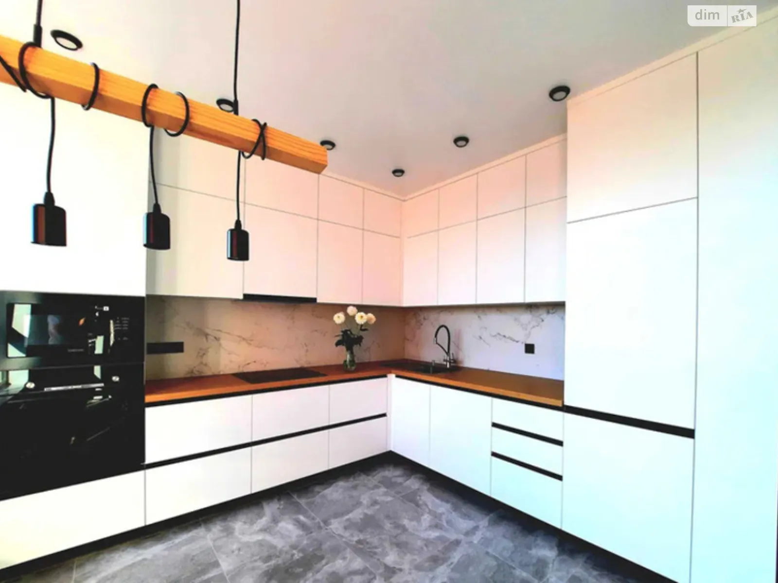 Продается 3-комнатная квартира 90 кв. м в Киеве, ул. Набережно-Рыбальская дорога, 27 - фото 1