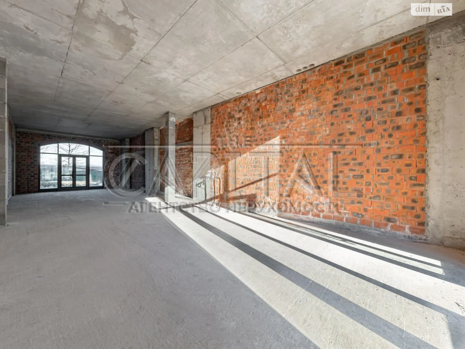 Продается офис 106.2 кв. м в бизнес-центре, цена: 310000 $ - фото 1