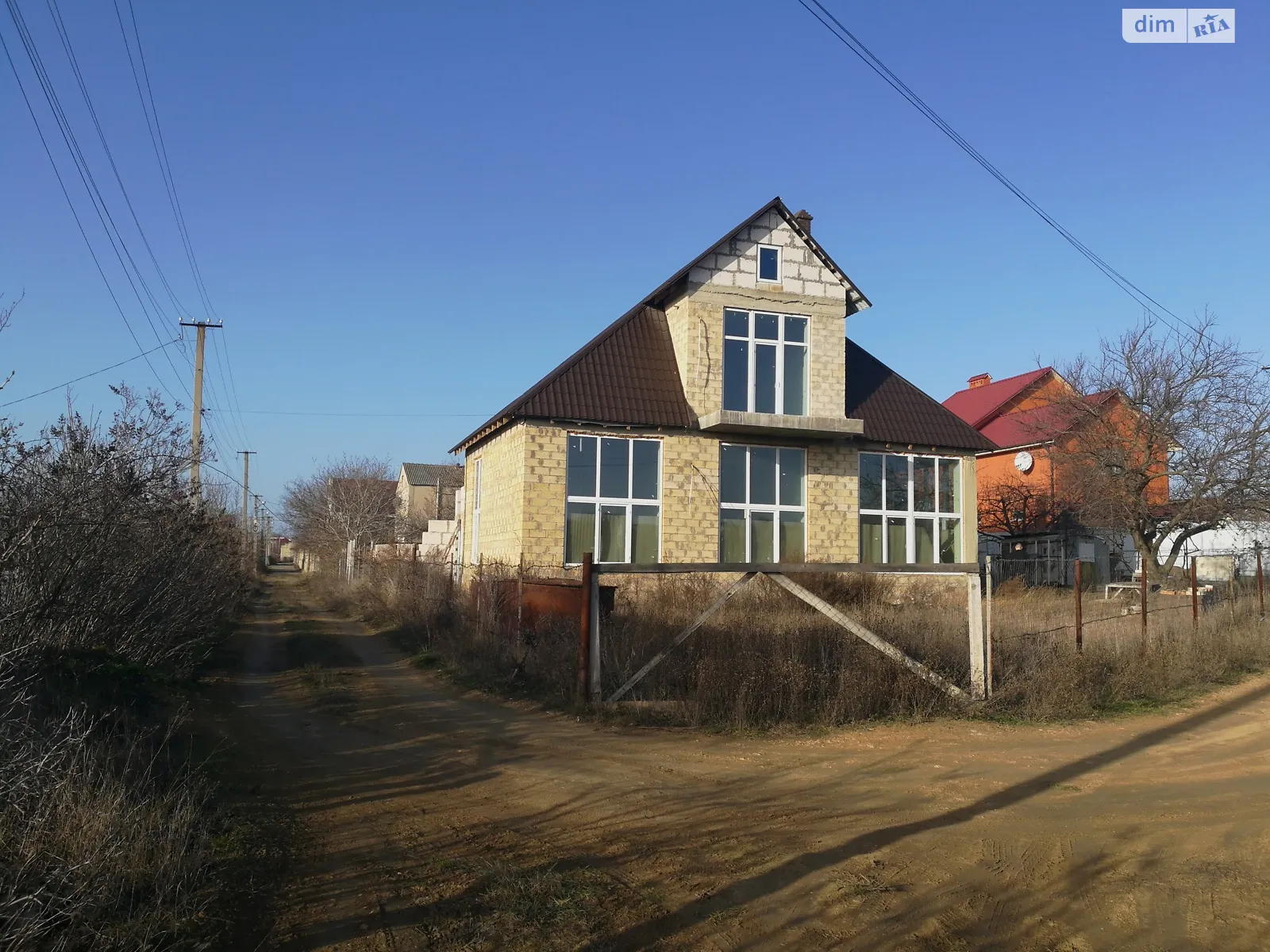 Продается дом на 2 этажа 135 кв. м с садом, цена: 140000 $ - фото 1