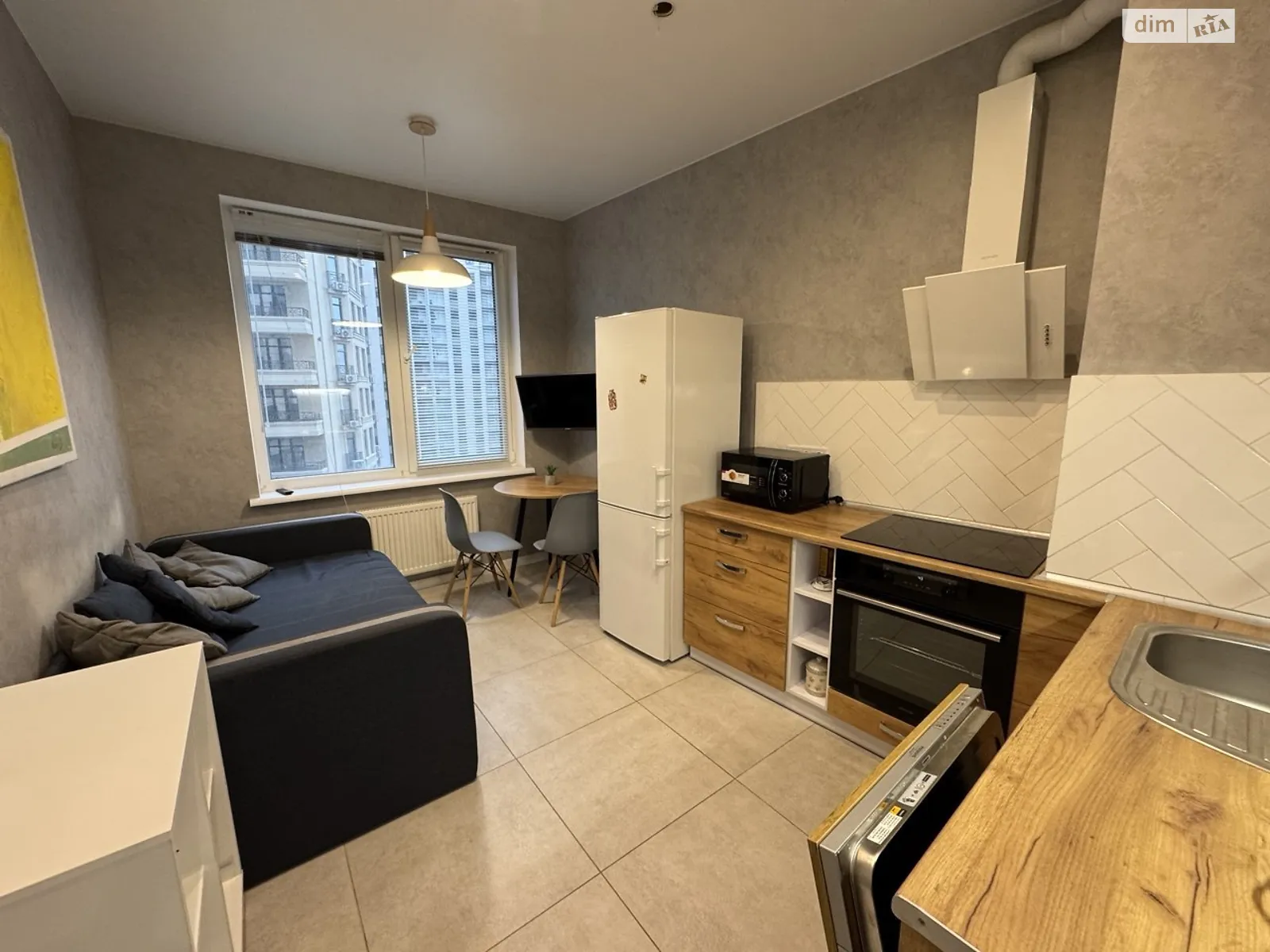 Сдается в аренду 1-комнатная квартира 45 кв. м в Одессе, ул. Генуэзская, 3Б - фото 1