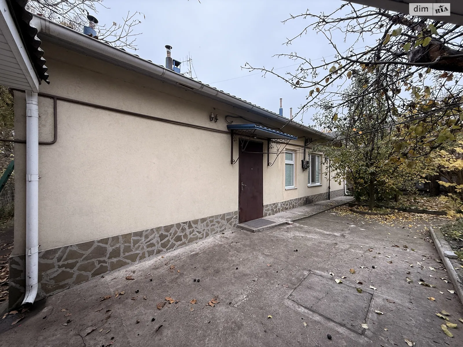 Сдается в аренду одноэтажный дом 110 кв. м с верандой, цена: 500 $ - фото 1