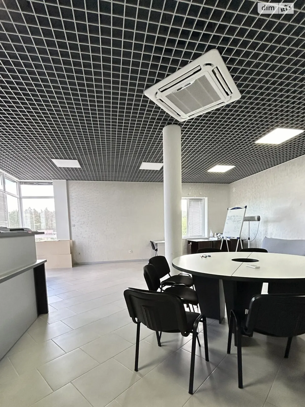 Продается офис 82.3 кв. м в бизнес-центре, цена: 65000 $ - фото 1