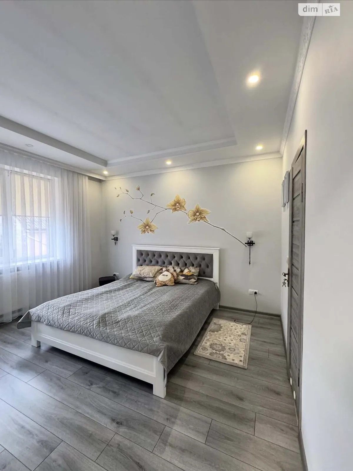 Продается одноэтажный дом 300 кв. м с камином, цена: 250000 $ - фото 1