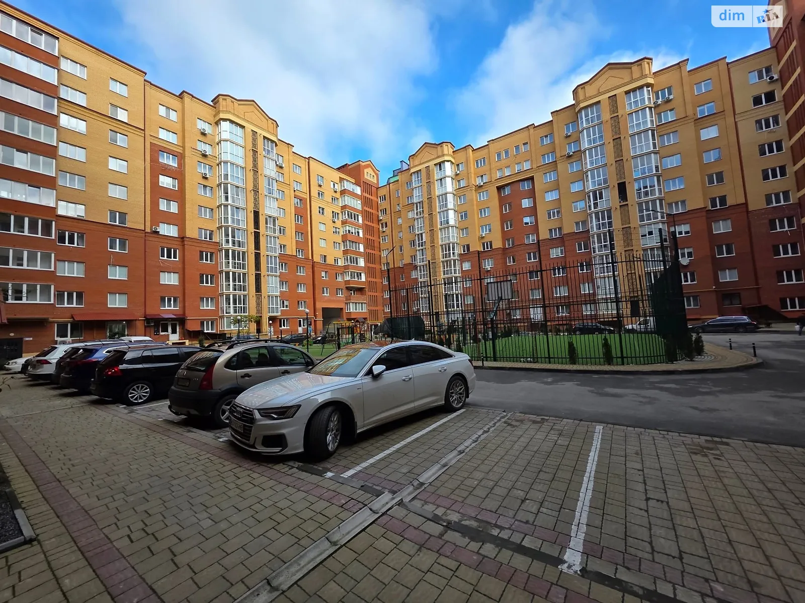 2-комнатная квартира 65 кв. м в Тернополе, пер. Генерала Мирона Тарнавского - фото 1