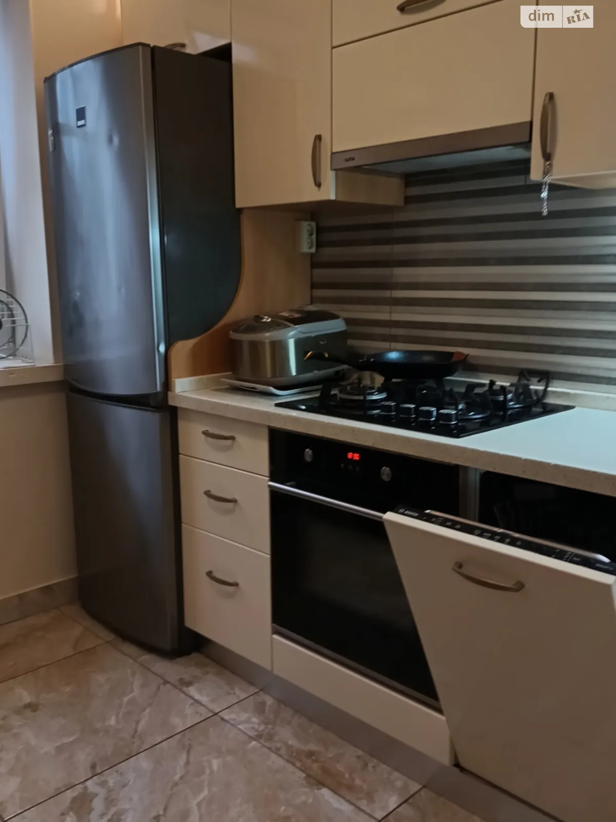 Сдается в аренду 2-комнатная квартира 60 кв. м в Одессе, пер. Светлый, 8 - фото 1