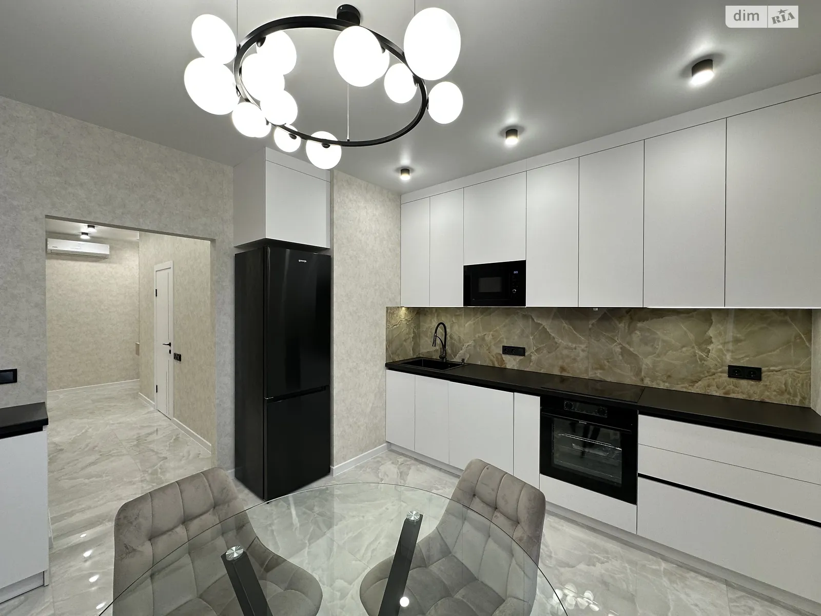 Продается 2-комнатная квартира 63 кв. м в Одессе, ул. Краснова, 3 корпус 60 - фото 1