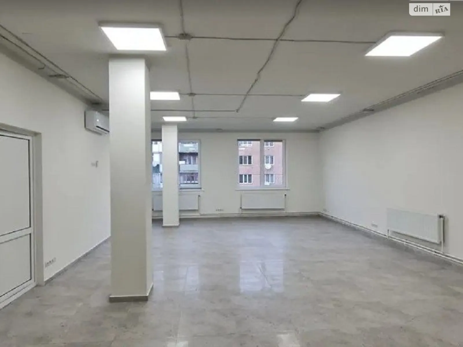 Сдается в аренду офис 80 кв. м в бизнес-центре, цена: 20000 грн - фото 1