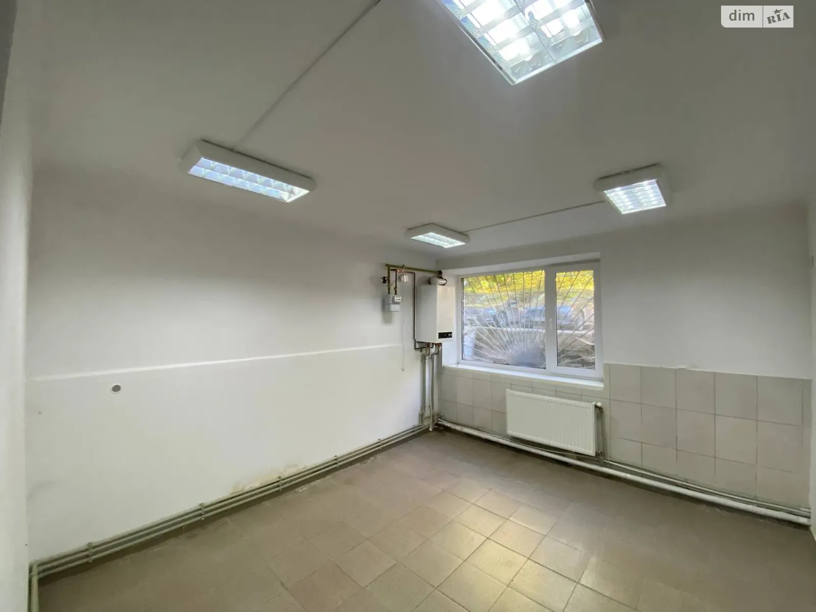 Продається приміщення вільного призначення 188.8 кв. м в 4-поверховій будівлі, цена: 120000 $ - фото 1