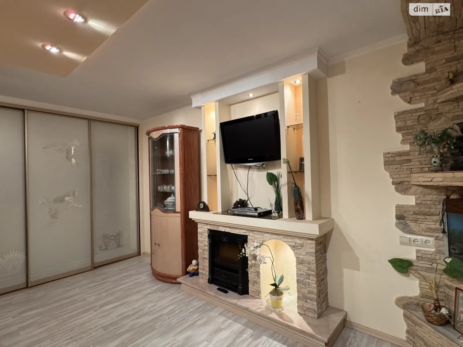 Продается 2-комнатная квартира 52.5 кв. м в Житомире, ул. Украинки Леси, 42 - фото 1