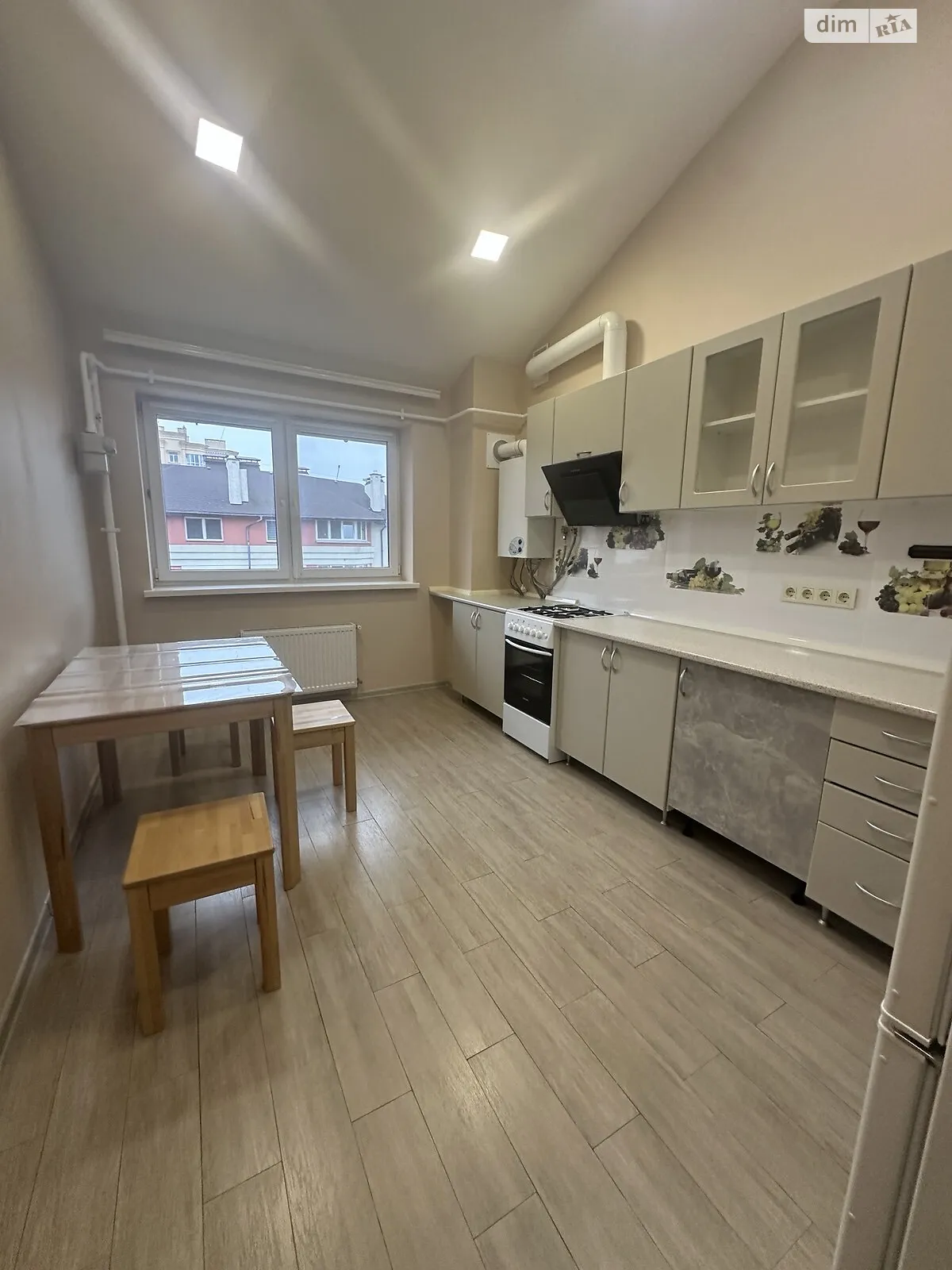 Сдается в аренду 1-комнатная квартира 45 кв. м в Софиевской Борщаговке, ул. Счастливая, 61 - фото 1