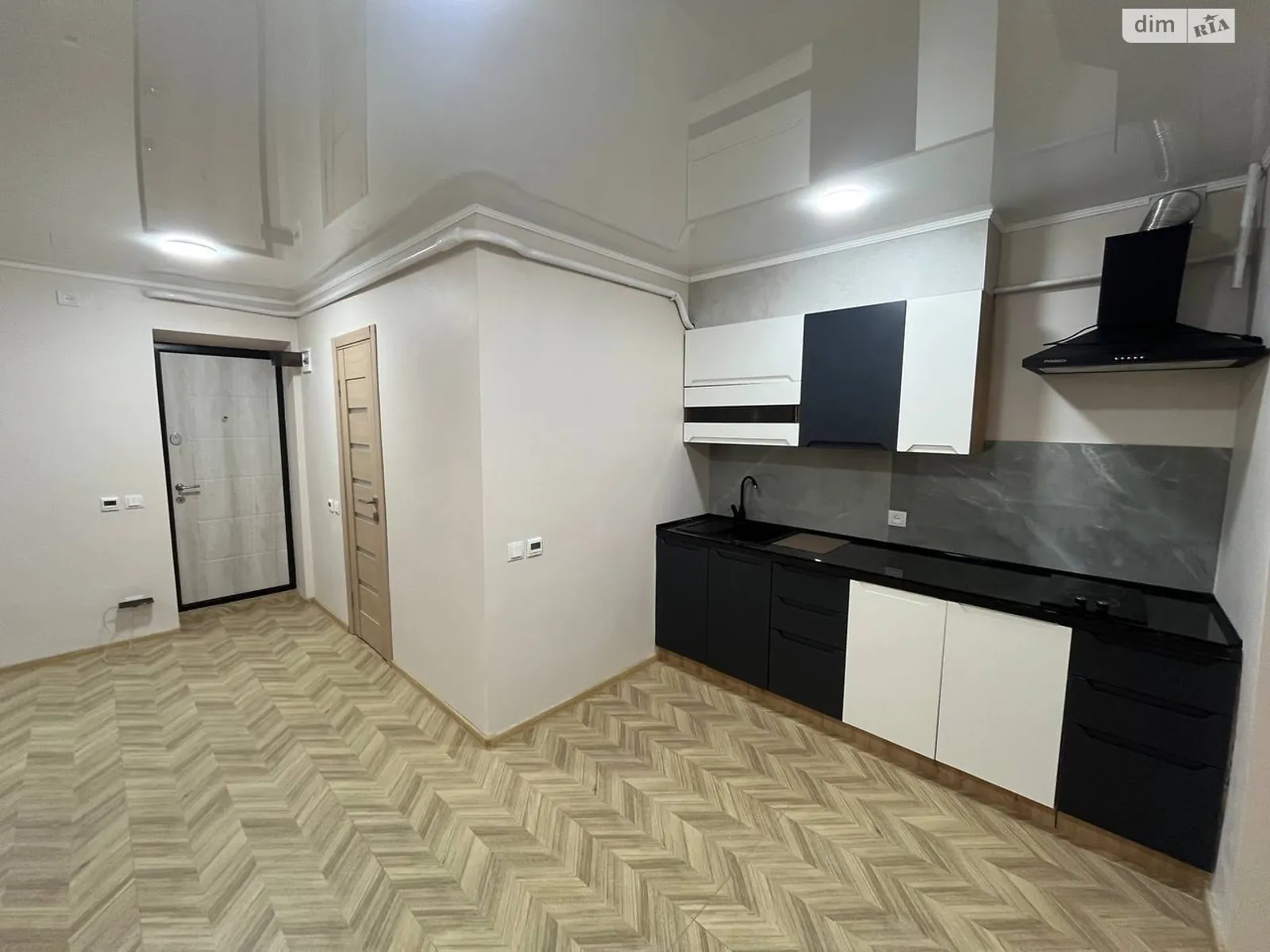Продается 1-комнатная квартира 36.8 кв. м в Кривом Роге, цена: 26000 $ - фото 1