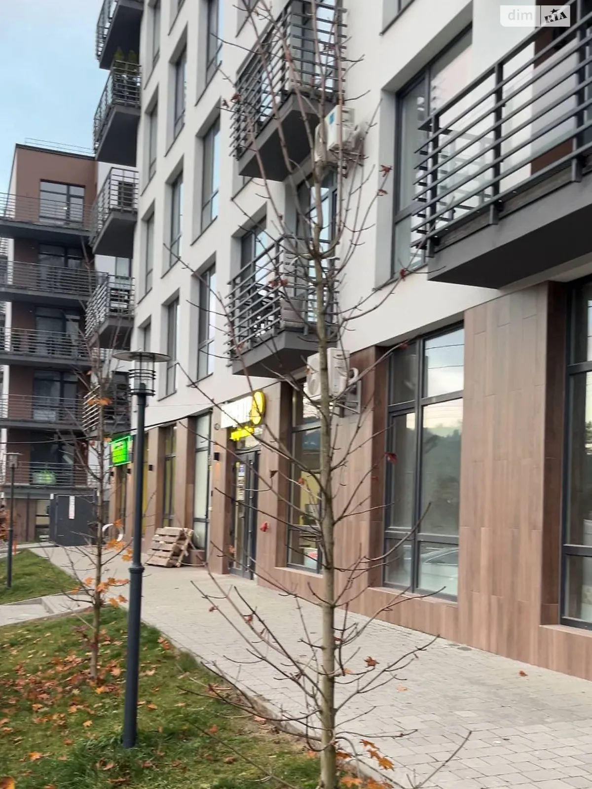 Продается 2-комнатная квартира 62 кв. м в Брюховичах, ул. Львовская - фото 1