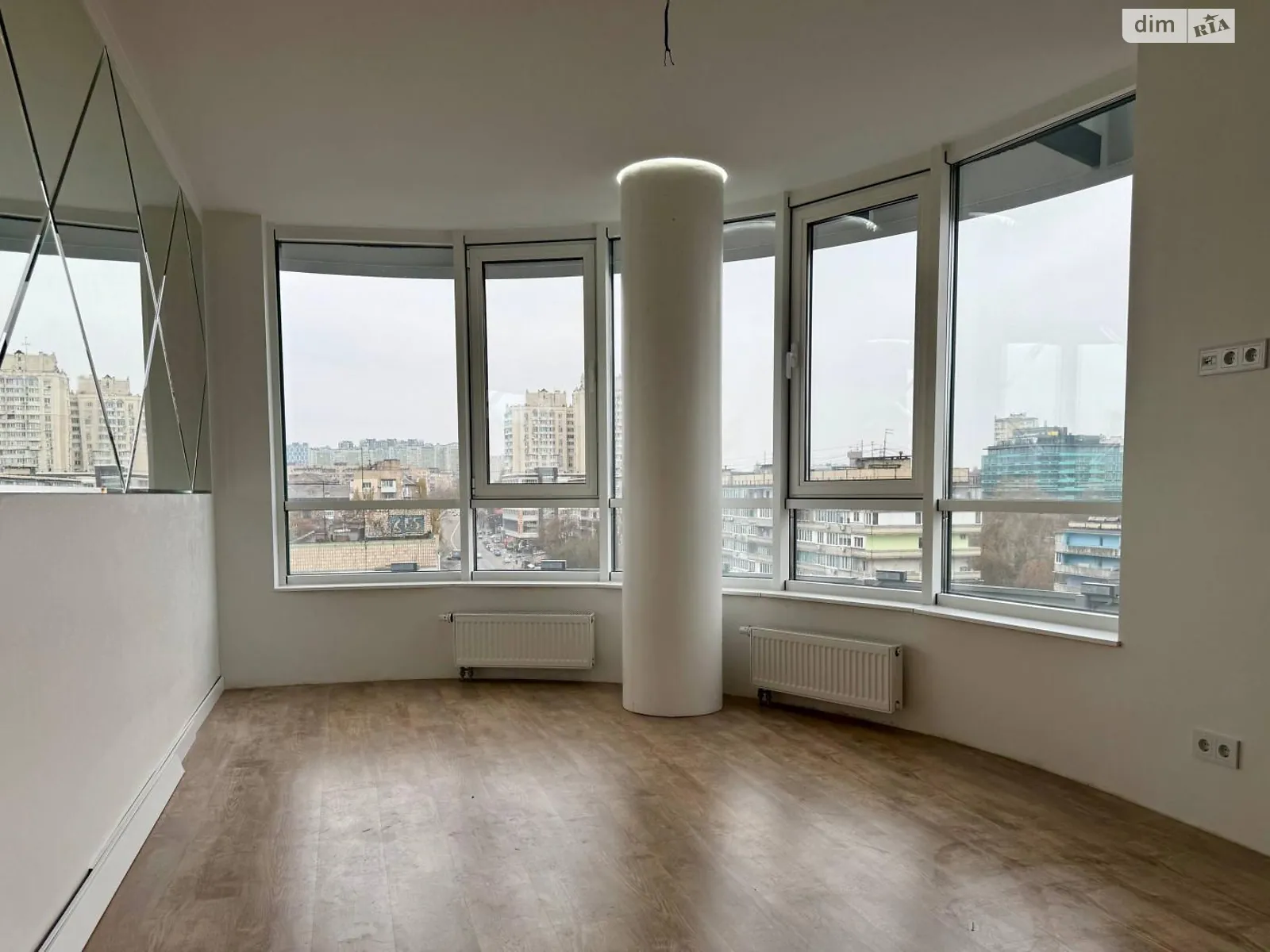 Продається 2-кімнатна квартира 68.1 кв. м у Києві, пров. Ужгородський, 4/1 - фото 1