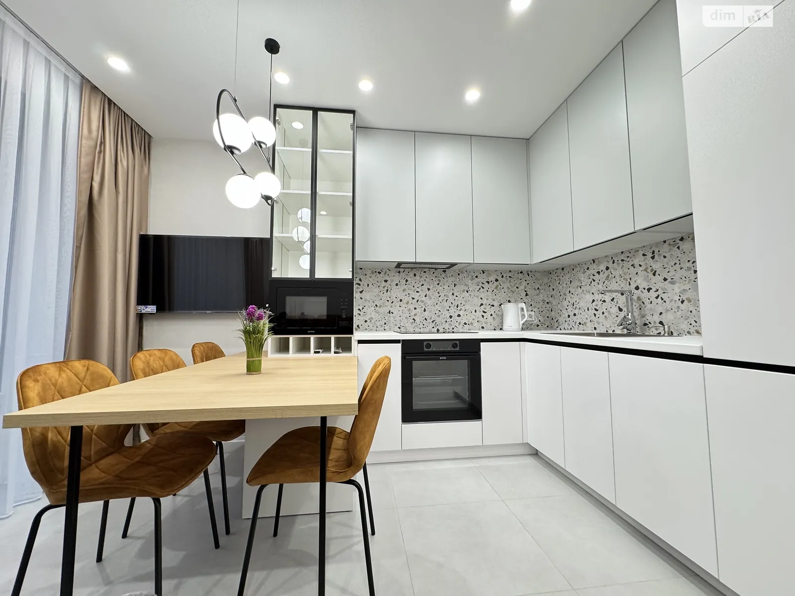 Сдается в аренду 1-комнатная квартира 42 кв. м в, цена: 500 $ - фото 1