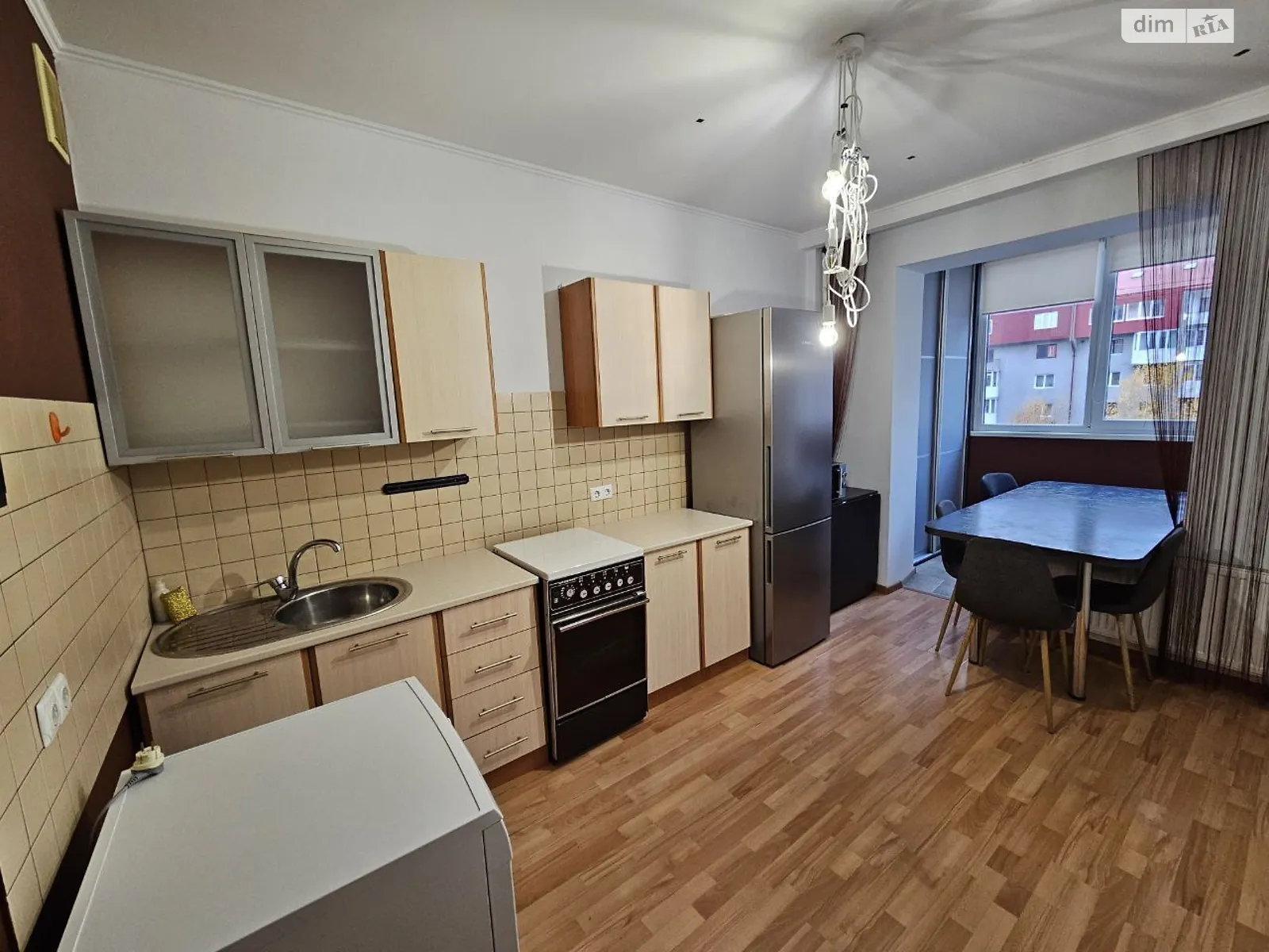 1-комнатная квартира 52 кв. м в Тернополе, ул. Гнатюка Академика - фото 1