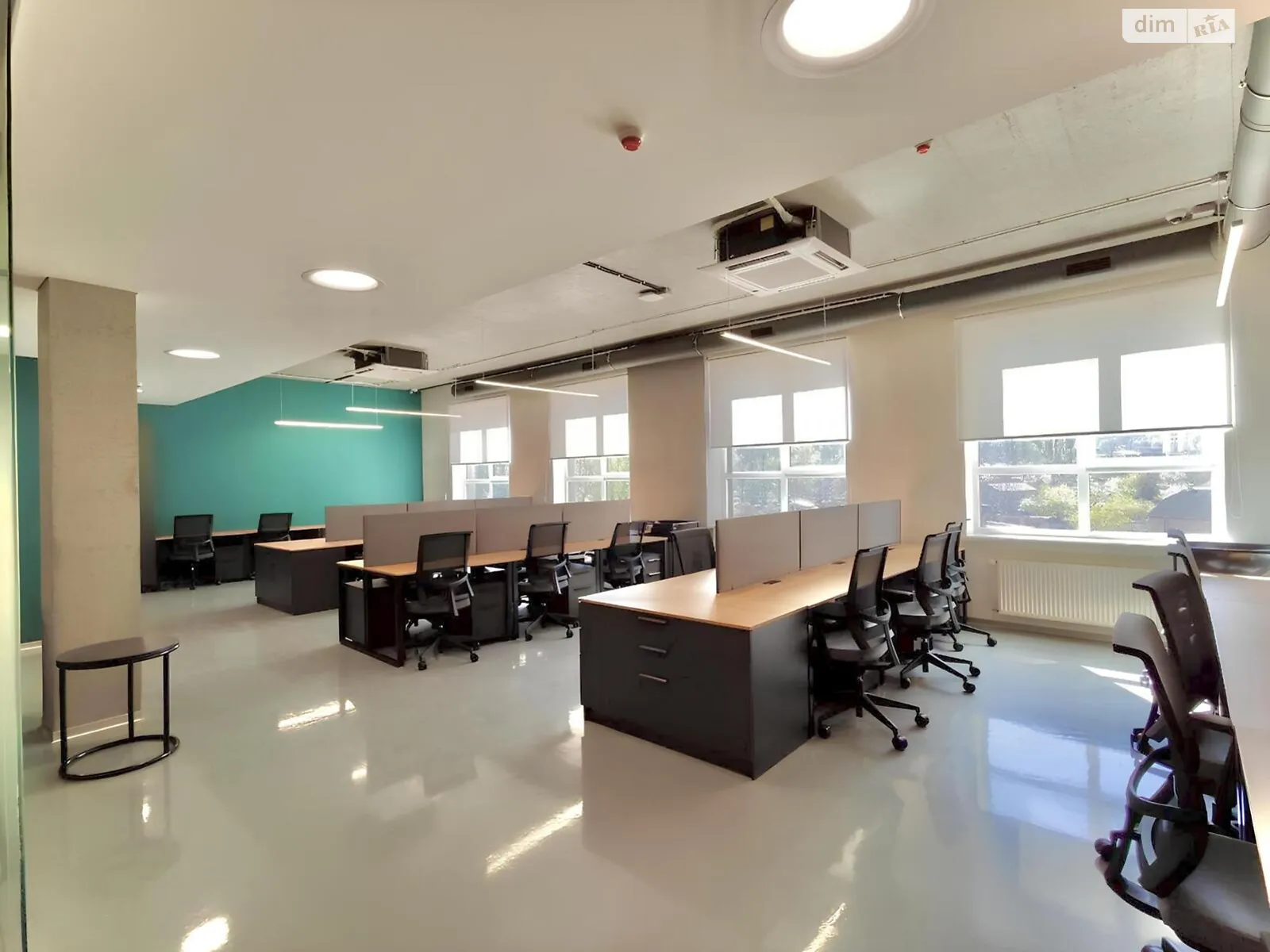 Сдается в аренду офис 470 кв. м в бизнес-центре, цена: 8900 $ - фото 1