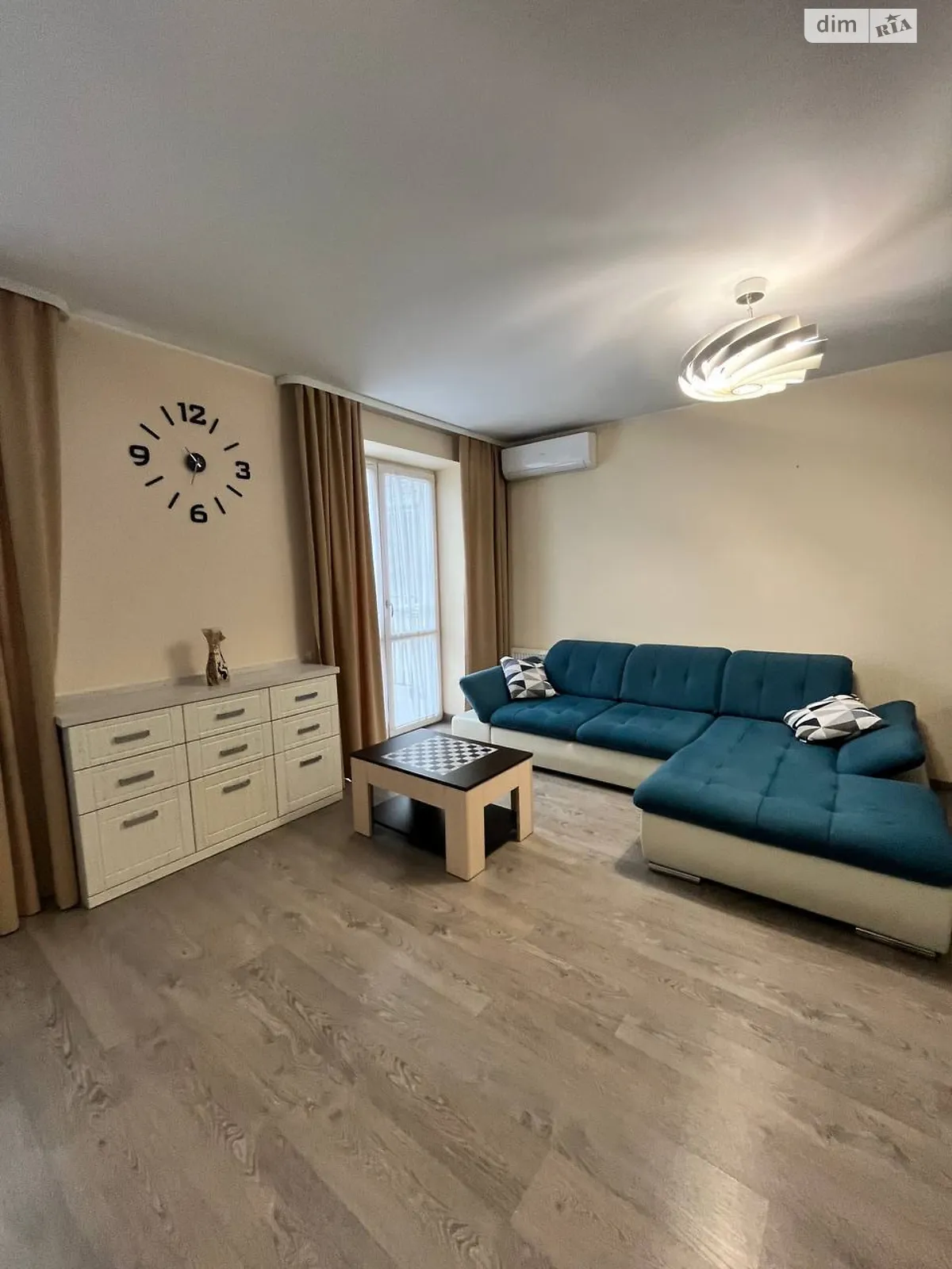 Сдается в аренду 4-комнатная квартира 100 кв. м в Львове, ул. Родниковая, 69 - фото 1