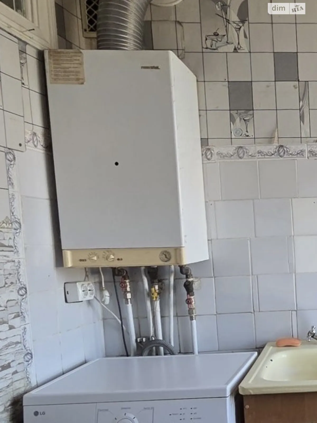 Продается 3-комнатная квартира 57 кв. м в Житомире, Короленко майд. - фото 1