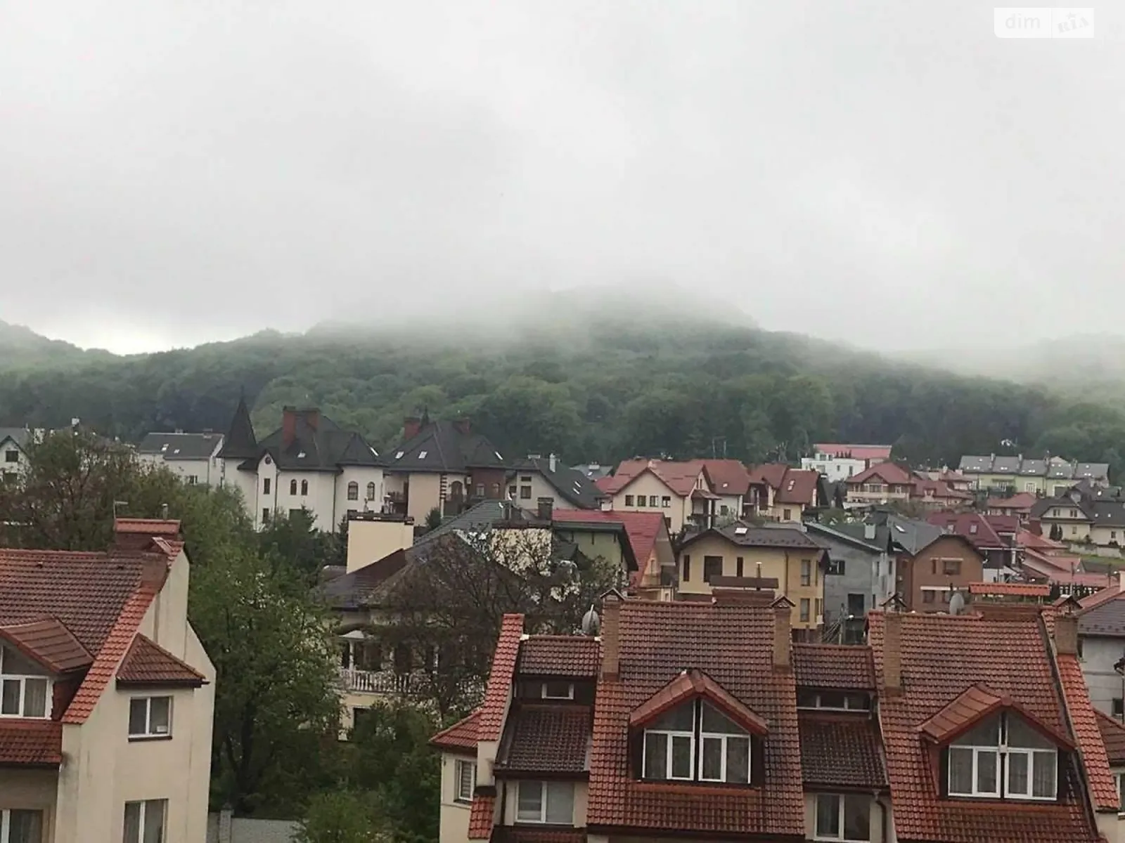 Продается 4-комнатная квартира 130 кв. м в Винниках, ул. Ивасюка - фото 1