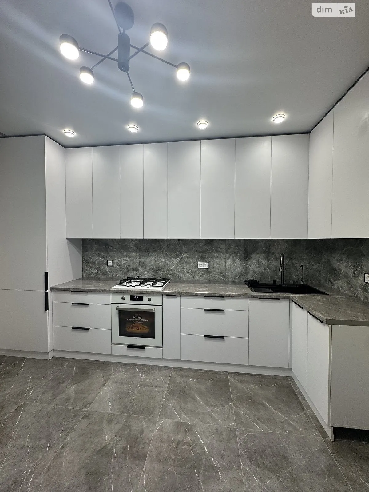 Сдается в аренду 1-комнатная квартира 45 кв. м в Хмельницком, ул. Степана Бандеры, 30А - фото 1