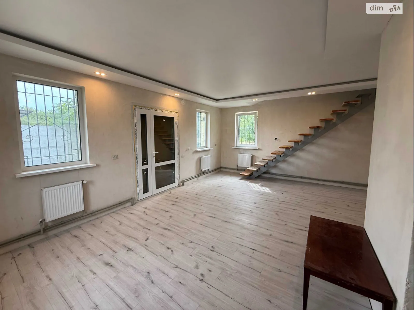 Продается дом на 2 этажа 150 кв. м с подвалом, цена: 55000 $ - фото 1