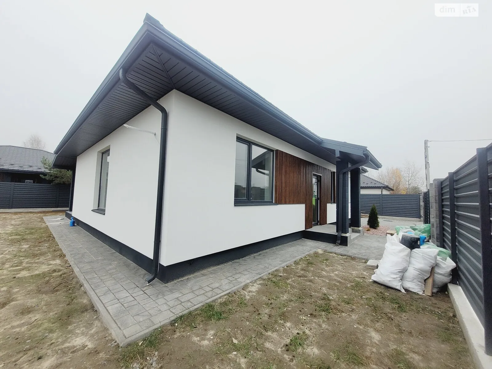 Продается одноэтажный дом 90 кв. м с верандой, цена: 158000 $ - фото 1