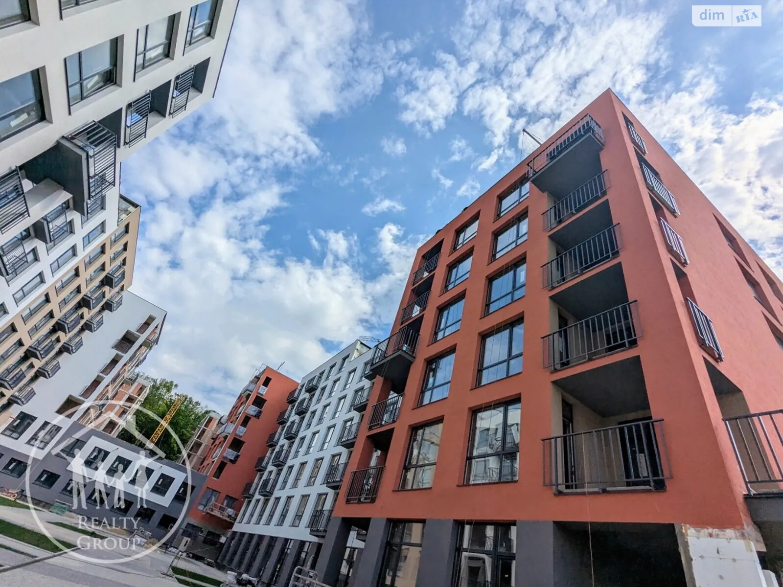 Продается 1-комнатная квартира 36 кв. м в Брюховичах, ул. Широкая, 22А - фото 1