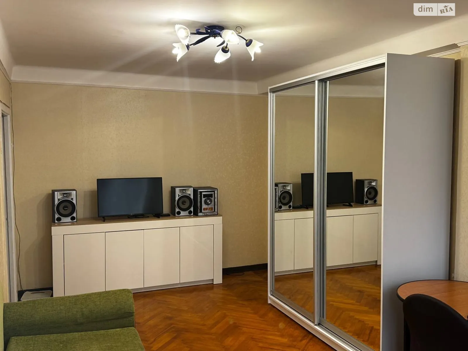 ул. Соломенская, 10 Александровская Слободка Киев - фото 1