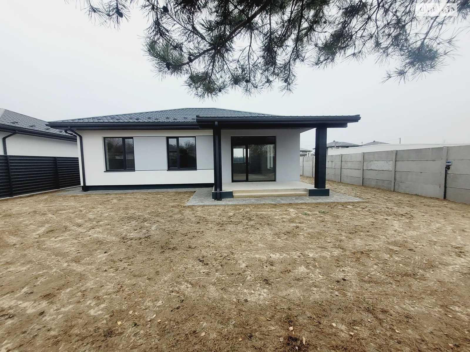 Продается одноэтажный дом 85 кв. м с участком, цена: 99700 $ - фото 1