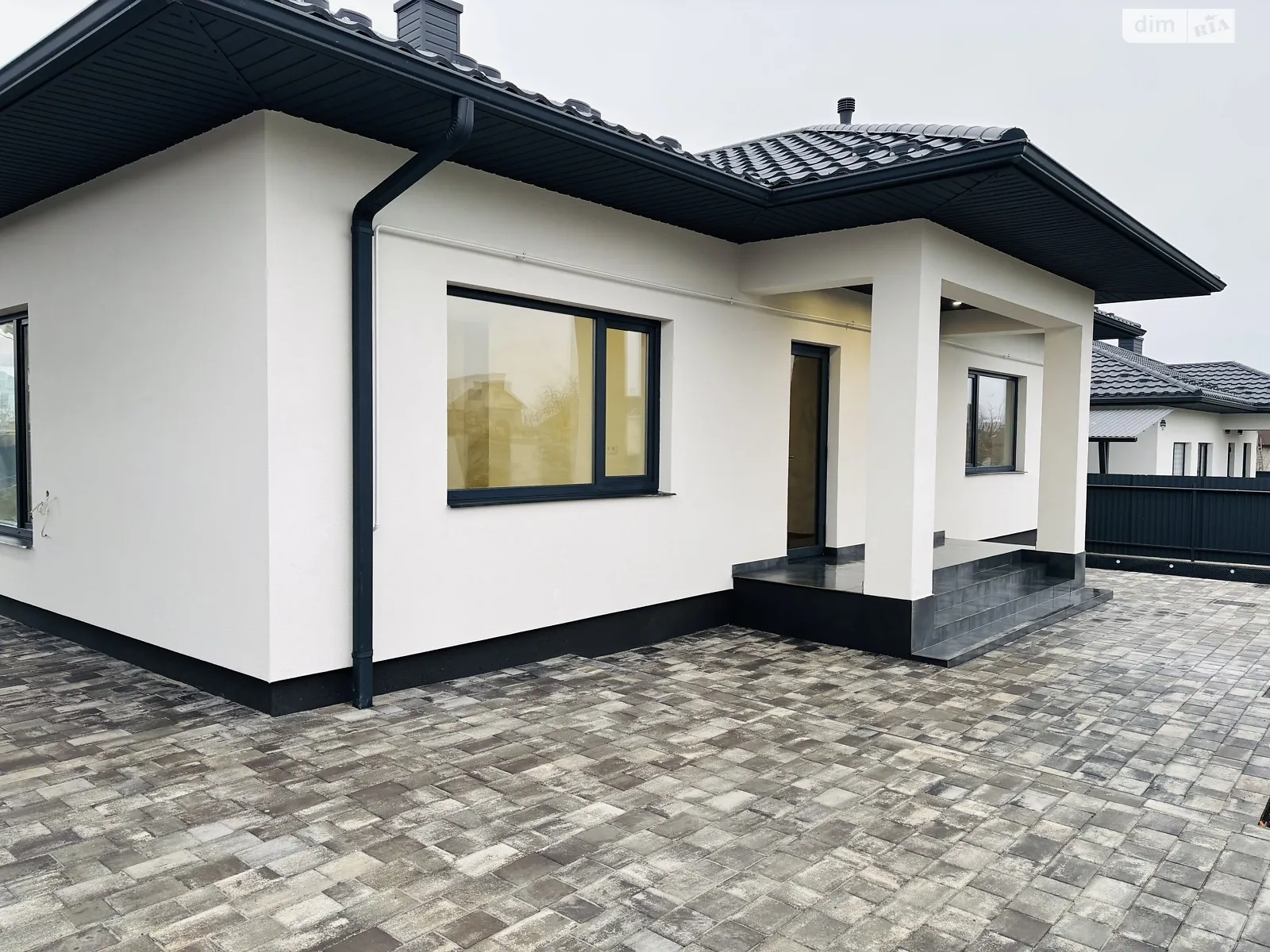 Продается одноэтажный дом 155 кв. м с террасой, цена: 190000 $ - фото 1