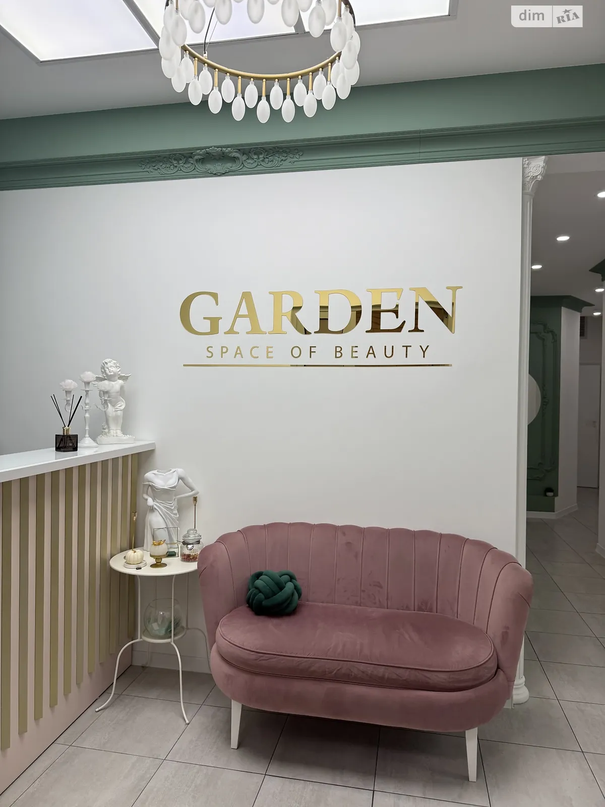 Продается помещения свободного назначения 65 кв. м в 3-этажном здании, цена: 120000 $ - фото 1