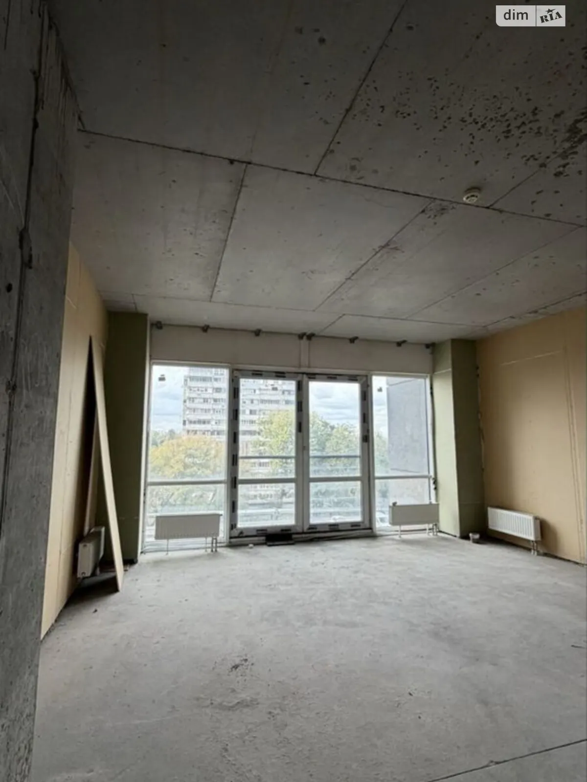 Продается 1-комнатная квартира 71.4 кв. м в Днепре, просп. Поля Александра, 16 - фото 1