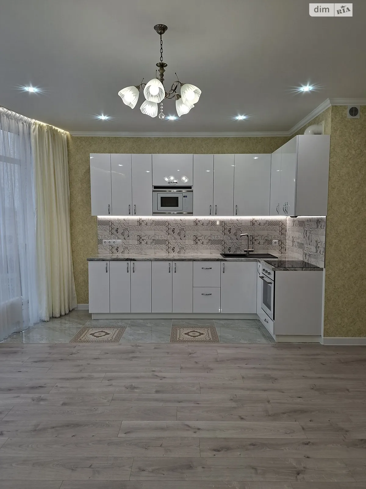 Продається 1-кімнатна квартира 47.3 кв. м у Одесі, просп. Лесі Українки - фото 1