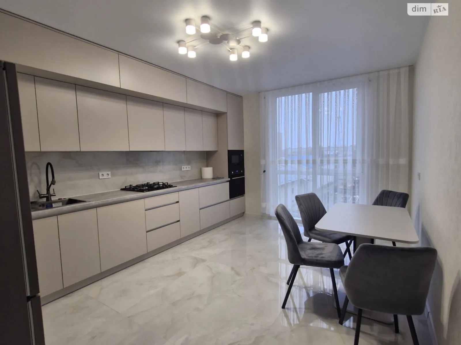 Сдается в аренду 2-комнатная квартира 75 кв. м в Львове, ул. Тернопольская - фото 1