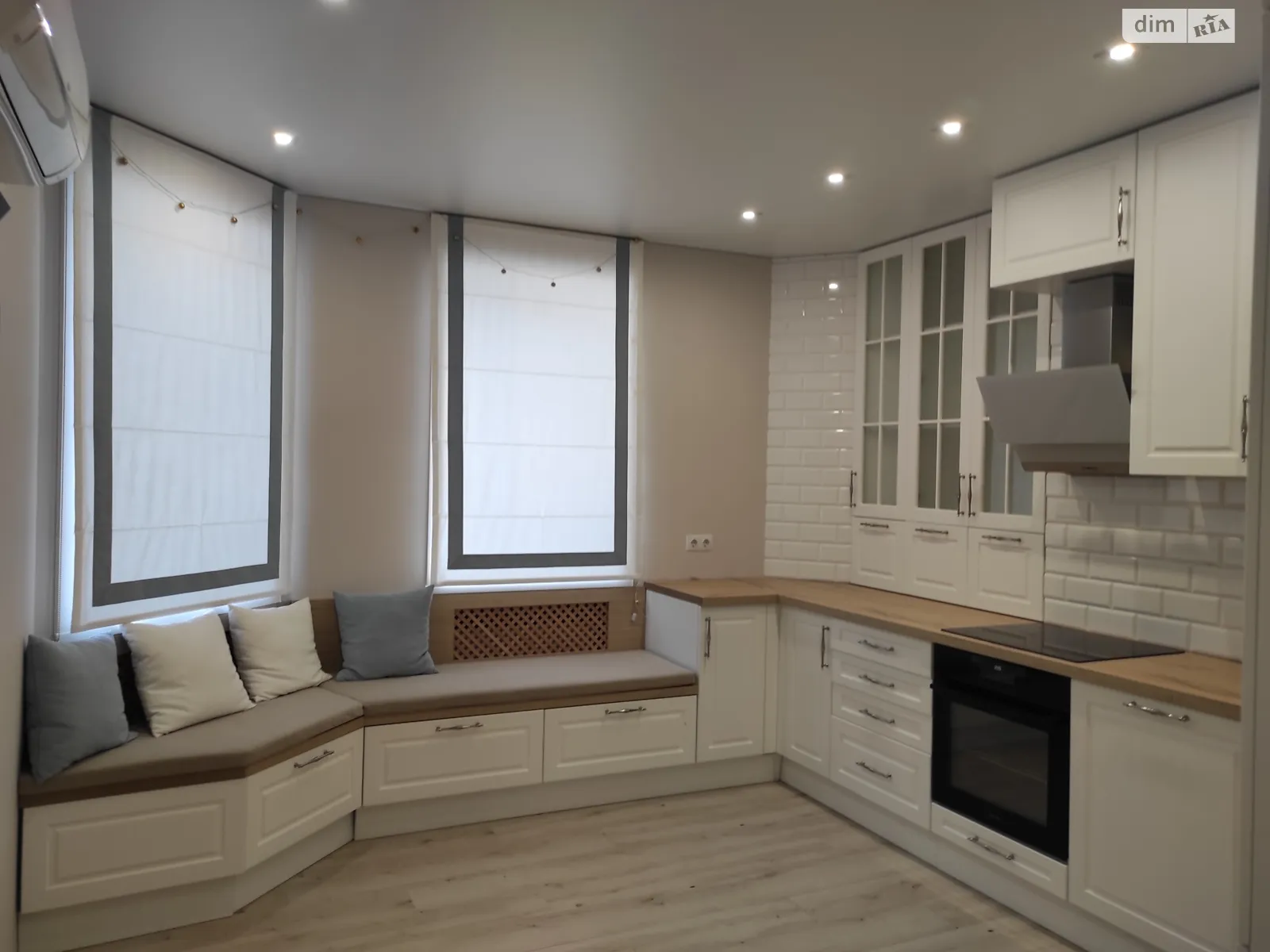 Продается 2-комнатная квартира 62 кв. м в Харькове, ул. Профессорская, 12 - фото 1