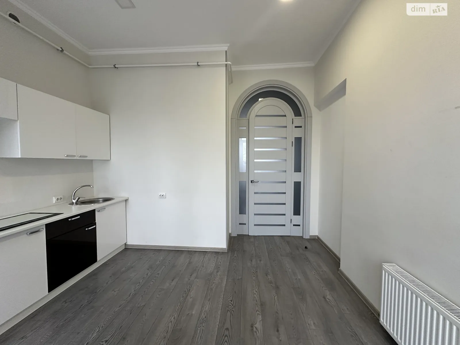 Сдается в аренду офис 20 кв. м в бизнес-центре, цена: 14000 грн - фото 1