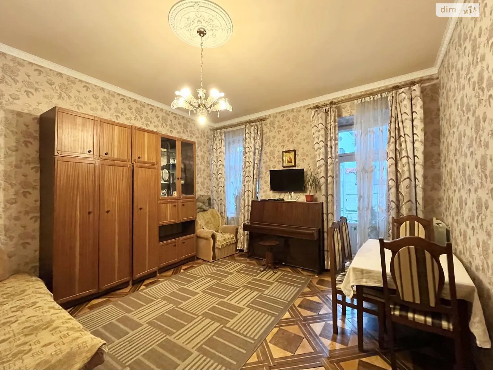 Продается 2-комнатная квартира 47.4 кв. м в Львове, ул. Хмельницкого Богдана, 49 - фото 1