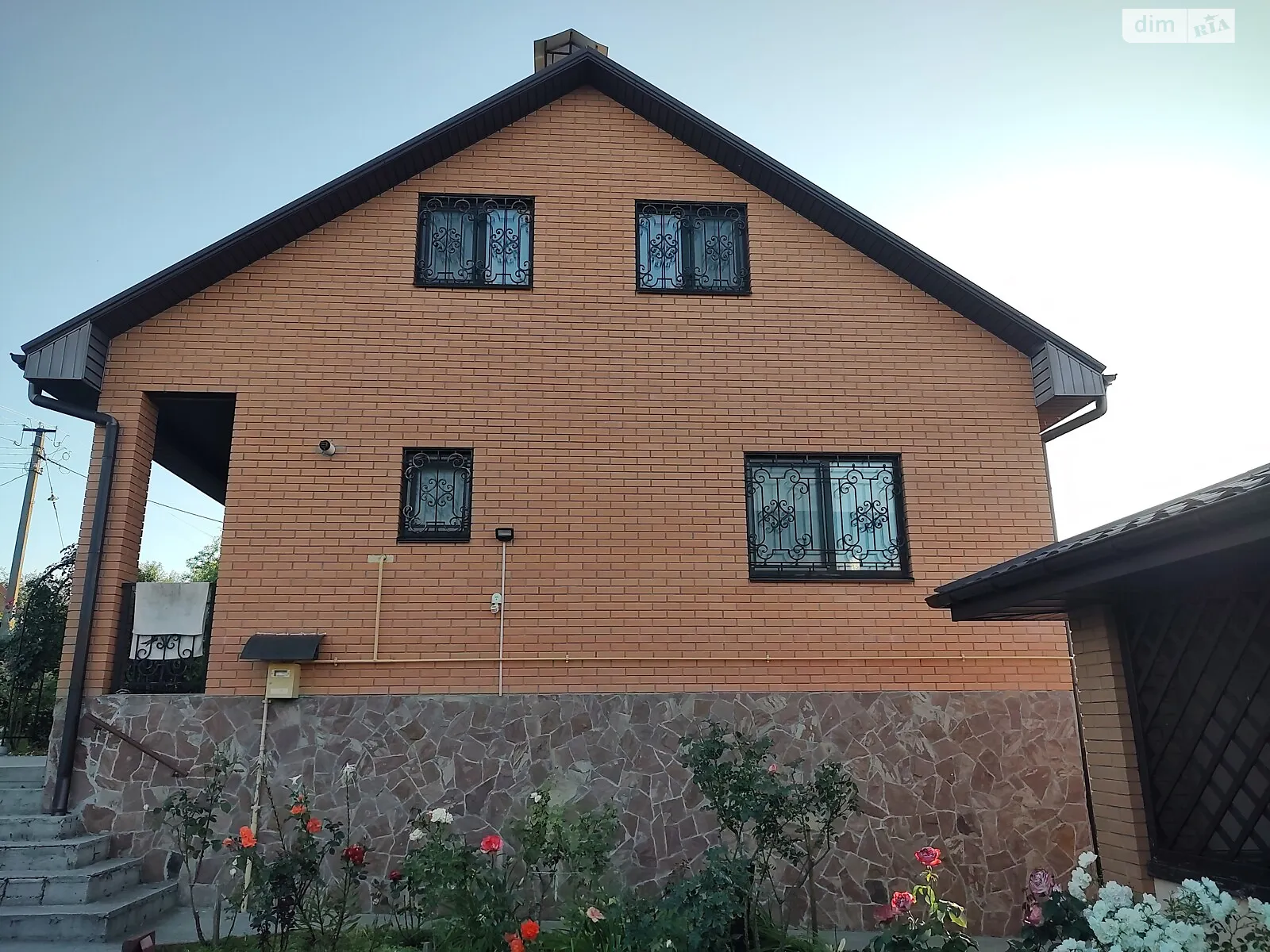 Продается дом на 2 этажа 117.4 кв. м с садом, цена: 165000 $ - фото 1