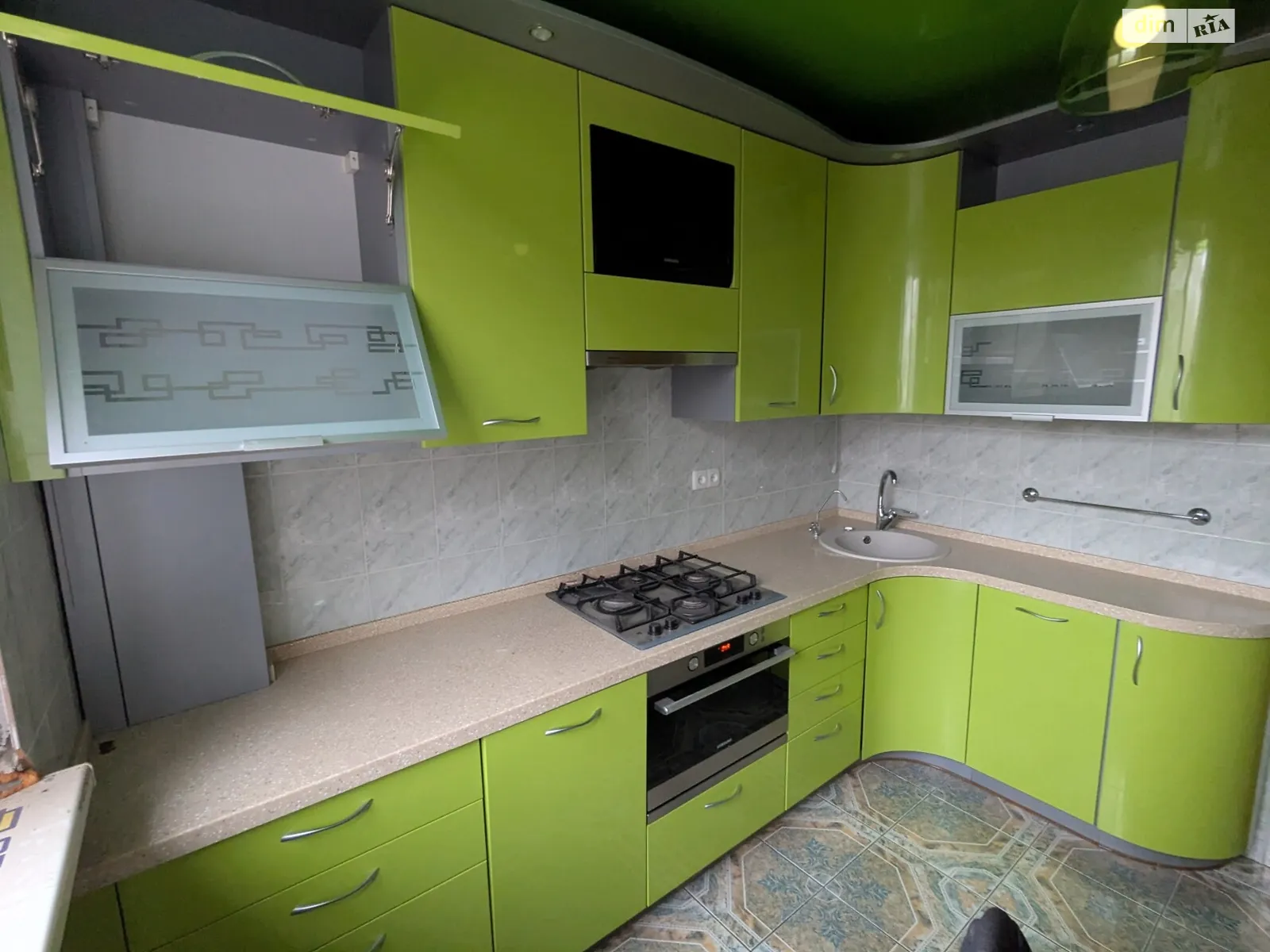 Продається 2-кімнатна квартира 51 кв. м у Чорноморську, просп. Миру(Леніна вул.) - фото 1