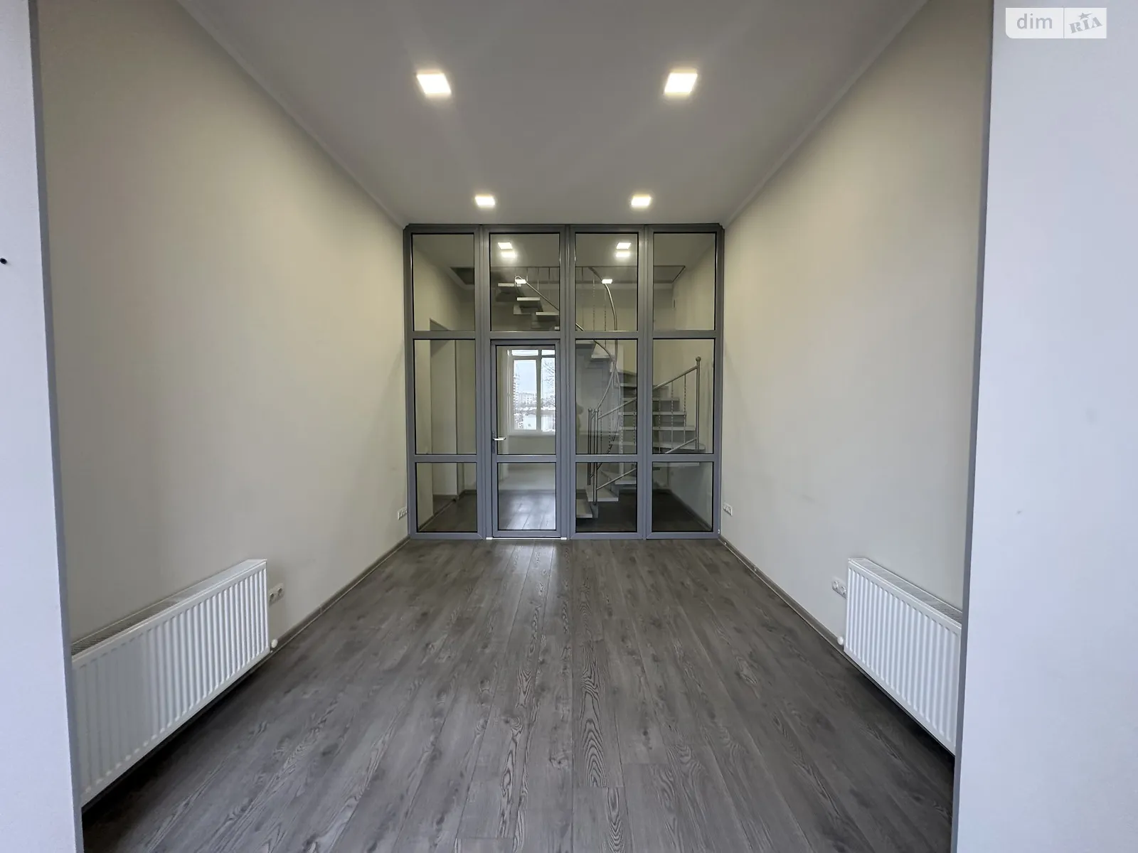 Здається в оренду офіс 37 кв. м в бізнес-центрі, цена: 28000 грн - фото 1