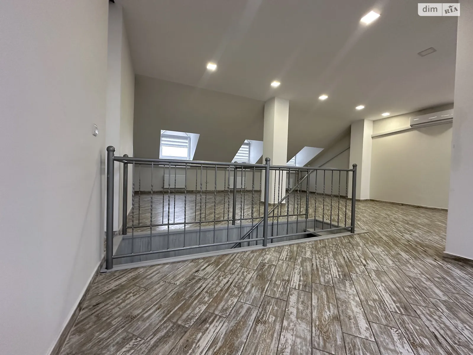 Здається в оренду офіс 70 кв. м в бізнес-центрі, цена: 15000 грн - фото 1