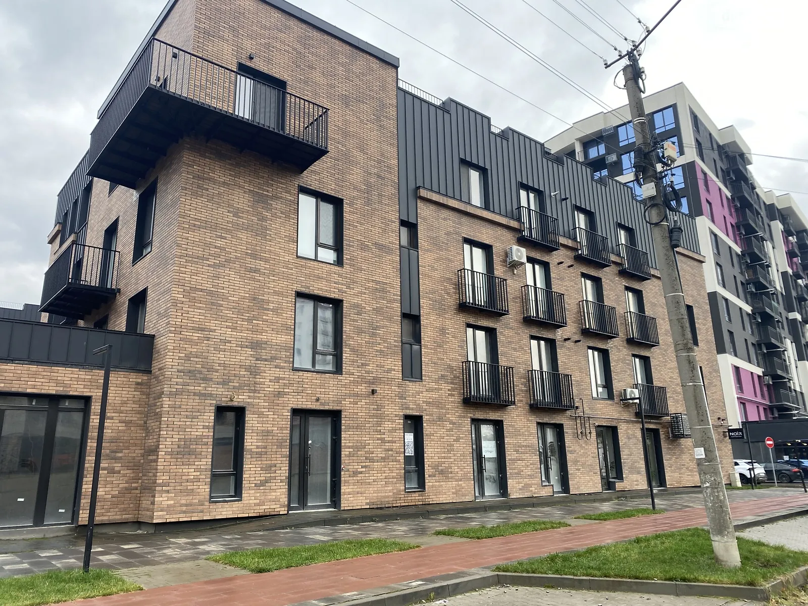 Сдается в аренду помещения свободного назначения 66.5 кв. м в 4-этажном здании, цена: 650 $ - фото 1