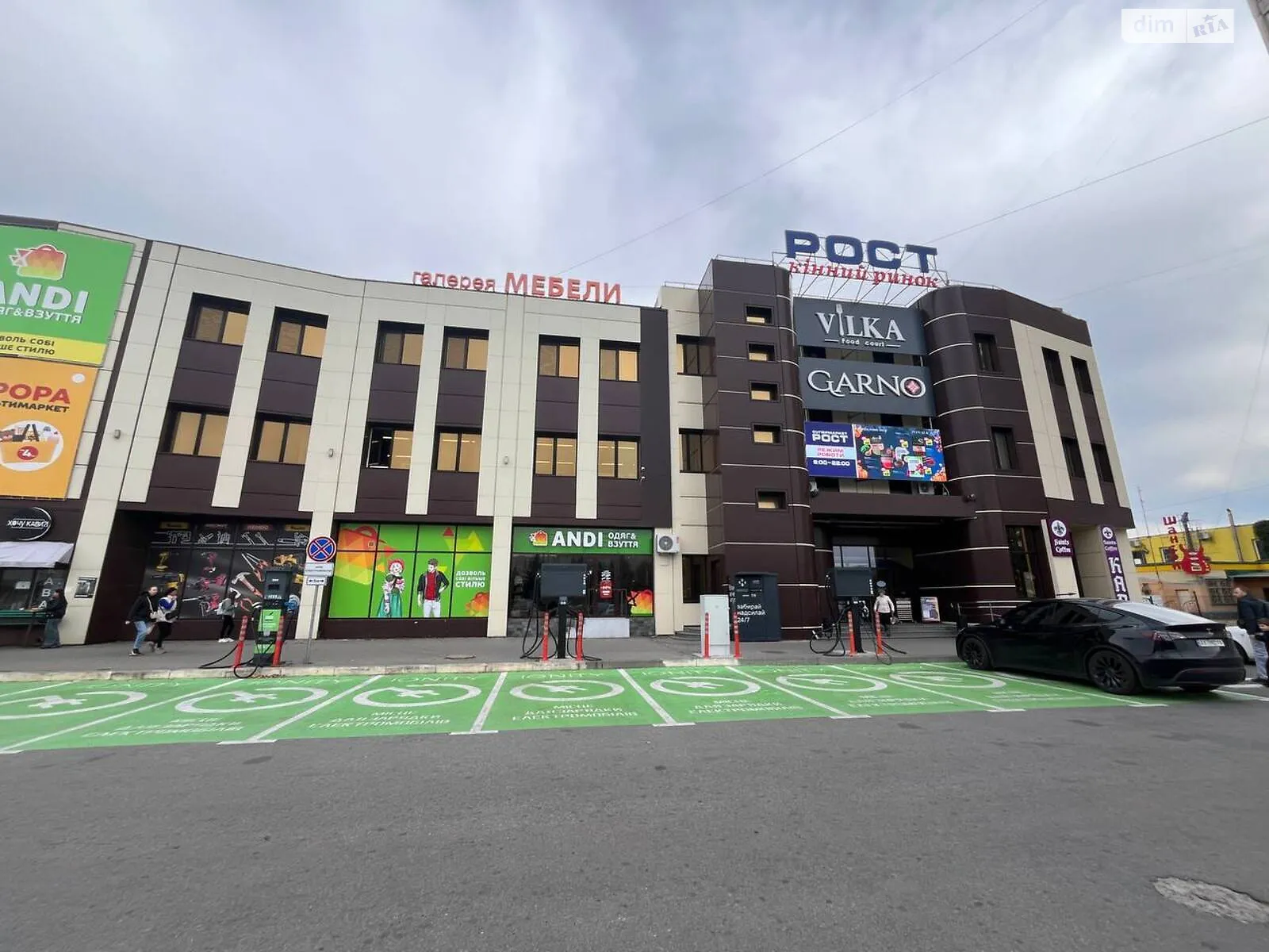Сдается в аренду объект сферы услуг 285 кв. м в 3-этажном здании, цена: 91200 грн - фото 1