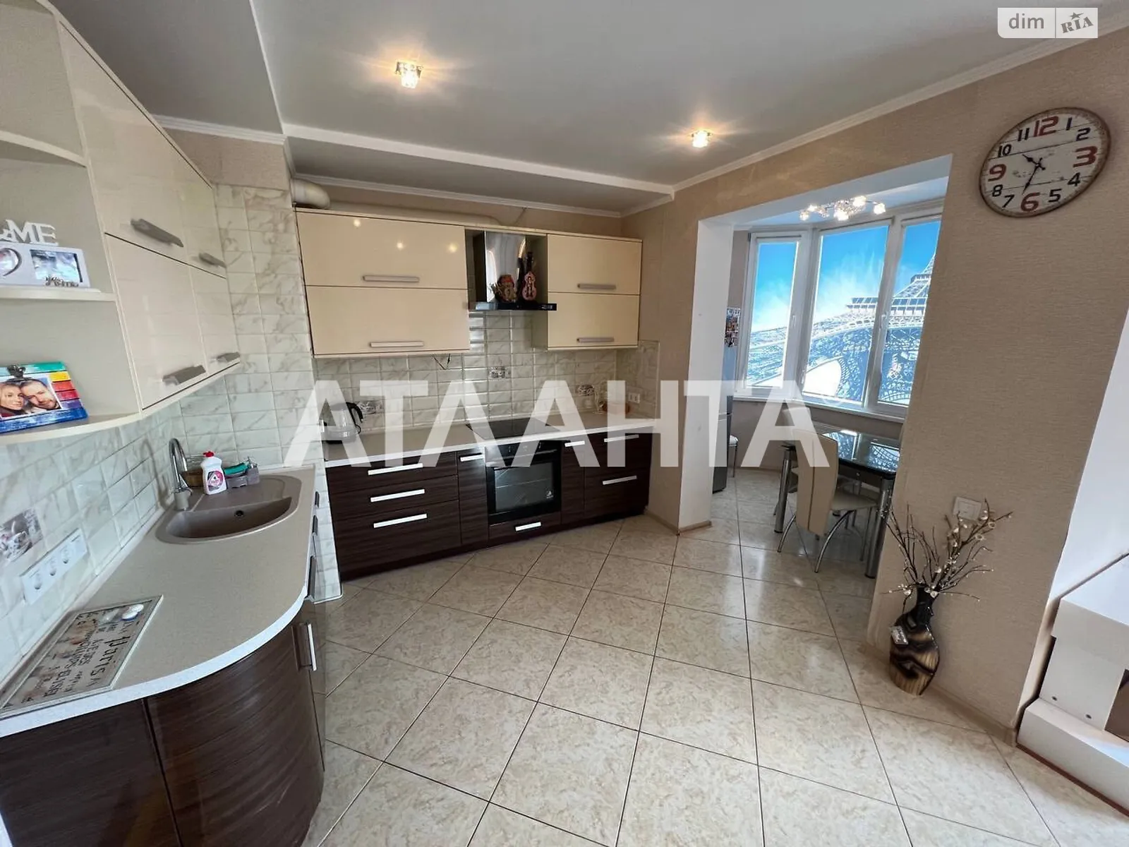 Продається 2-кімнатна квартира 65 кв. м у Одесі, мас. Радужний - фото 1