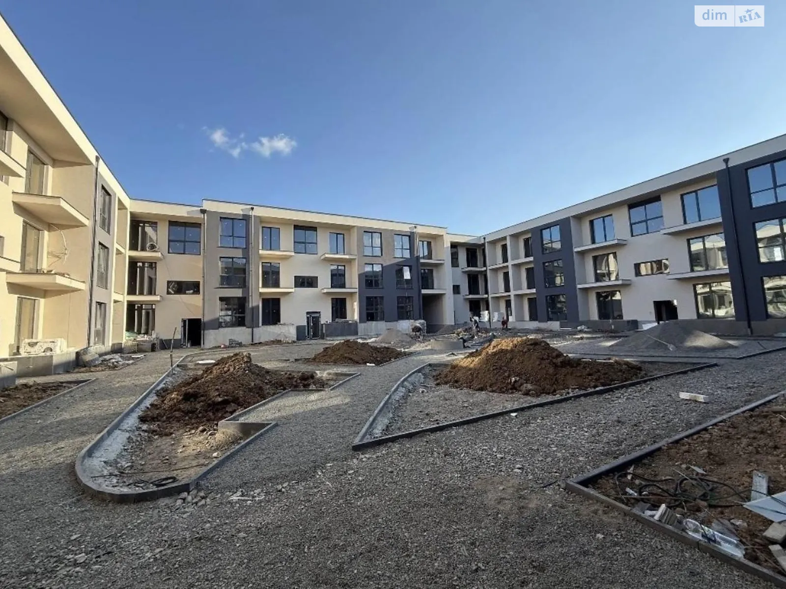 Продается 2-комнатная квартира 64.29 кв. м в Сторожнице, ул. Цветная - фото 1