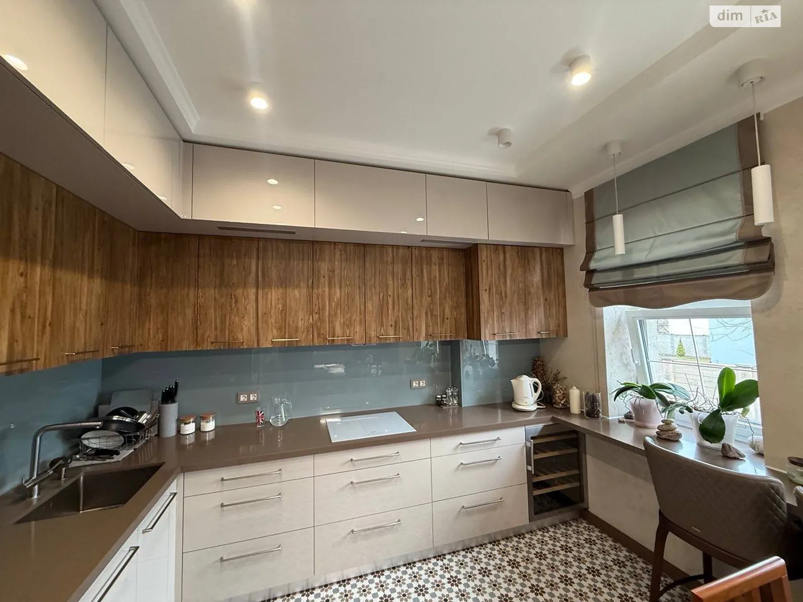 Продається 2-кімнатна квартира 117 кв. м у Одесі, пров. Травневий, 4 - фото 1