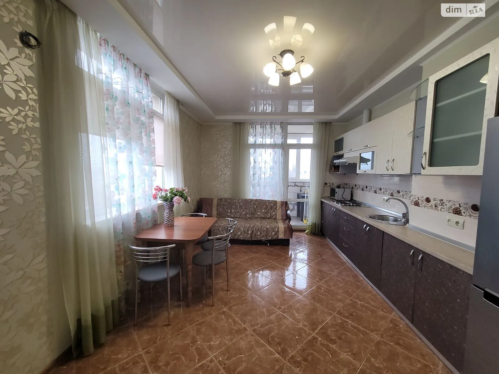 Сдается в аренду 1-комнатная квартира 50 кв. м в Одессе, ул. Якова Бреуса, 63/1 - фото 1