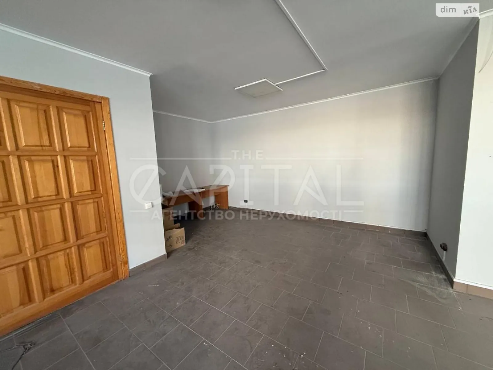 Продается офис 140 кв. м в бизнес-центре, цена: 266000 $ - фото 1